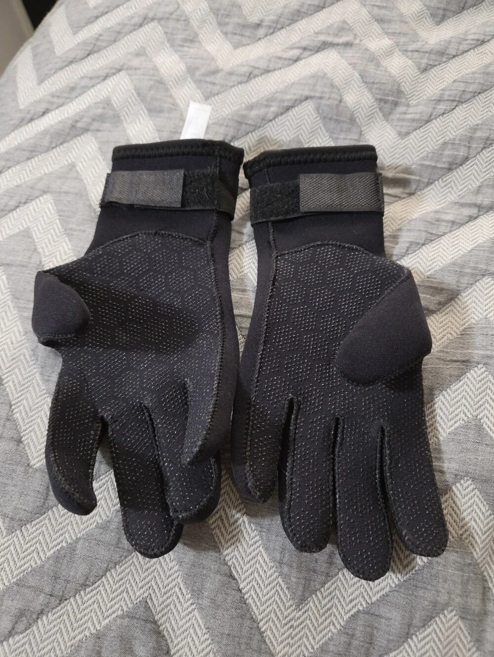 XUKER 3mm Neoprene Water Gloves for Scuba Diving Snorkeling Surfing Kayaking